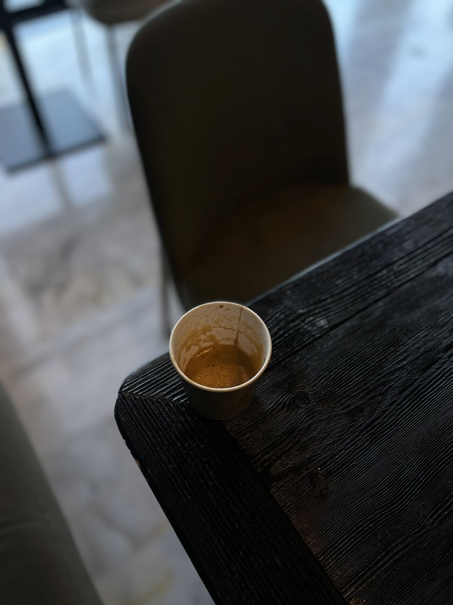 fatimhO2's tweet image. لا تشيل بخاطرك .. شيلهم من خاطرك 🍃