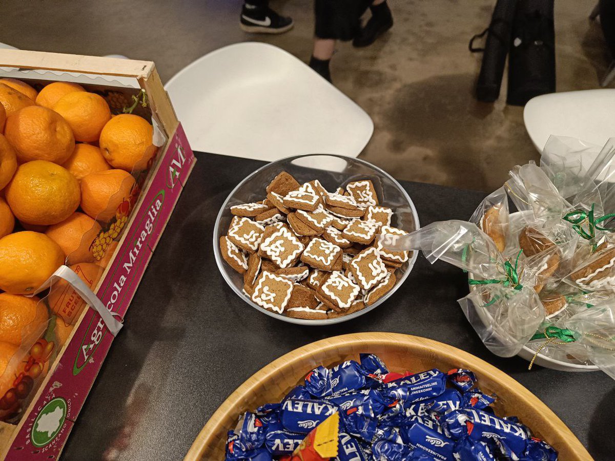 prfct_network's tweet photo. The PRFCT team was delighted to organize #TallinnJS this Thursday! Event was supported by @Evo_global and @Veriff and brought together a lot of great engineers and discussions 🙌🏻 

Thanks to everyone who joined! Have a great holiday!😉

#web3 #javascript #blockchain #tallinnjs https://t.co/rdkJEaQN67