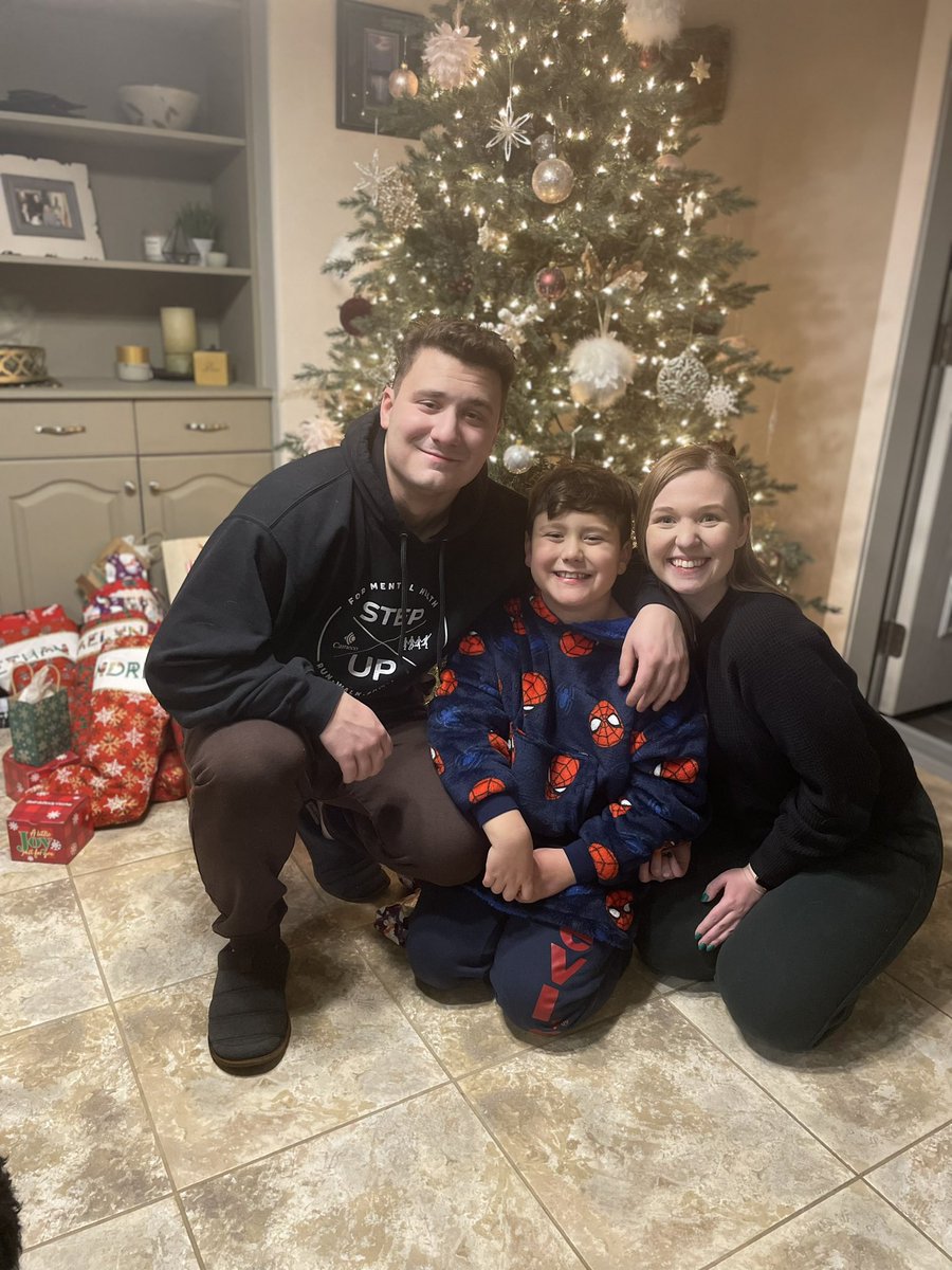 CassidyPuetz's tweet photo. Beyond Thankful &amp; Grateful for my boys and all that 2022 had to offer. Merry Christmas everyone! ❤️ https://t.co/xJwdjBgxLQ