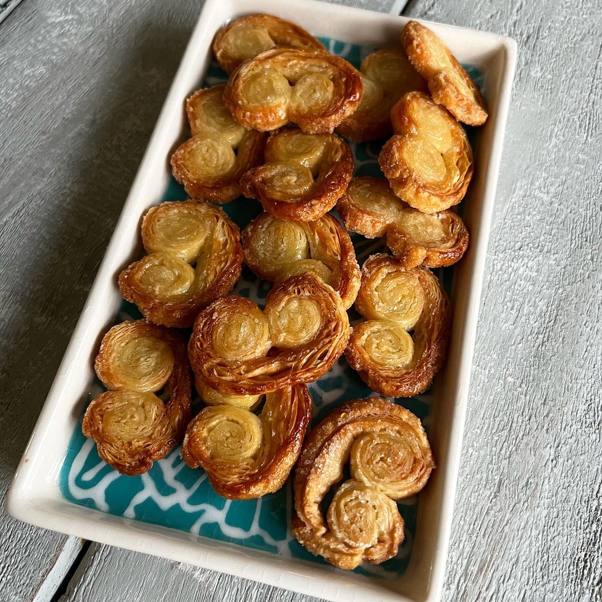 anoosrini's tweet photo. #12DaysOfCookies

Day 11 - Palmiers https://t.co/cfQoQd5d0w