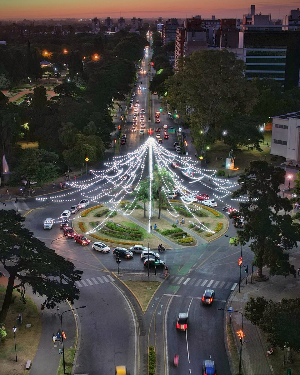 Rosariociudadok's tweet photo. Feliz Navidad
Ciudad hermosa

📸@GoDronear https://t.co/wPEcdCdqLp