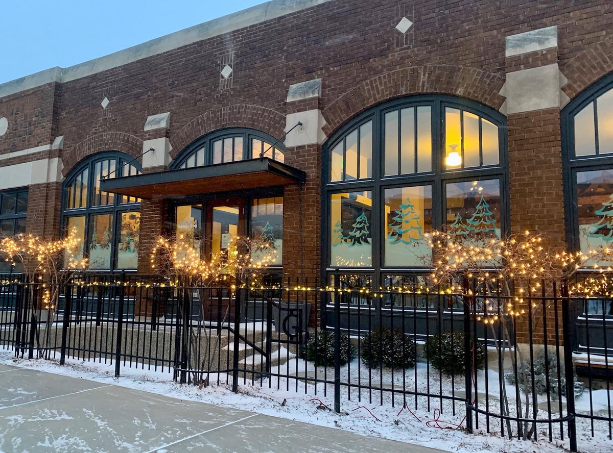 Season's Greetings from <a href="/greengarage/">The Green Garage</a> Detroit! We're wishing friends near &amp; far a very Merry Christmas, Happy Hanukkah &amp; Happy Kwanzaa! We hope u enjoy a safe, healthy, and happy holiday.

Join us for community lunch at noon on Fri, Jan6 to share your goals &amp; plans for the New Yr!