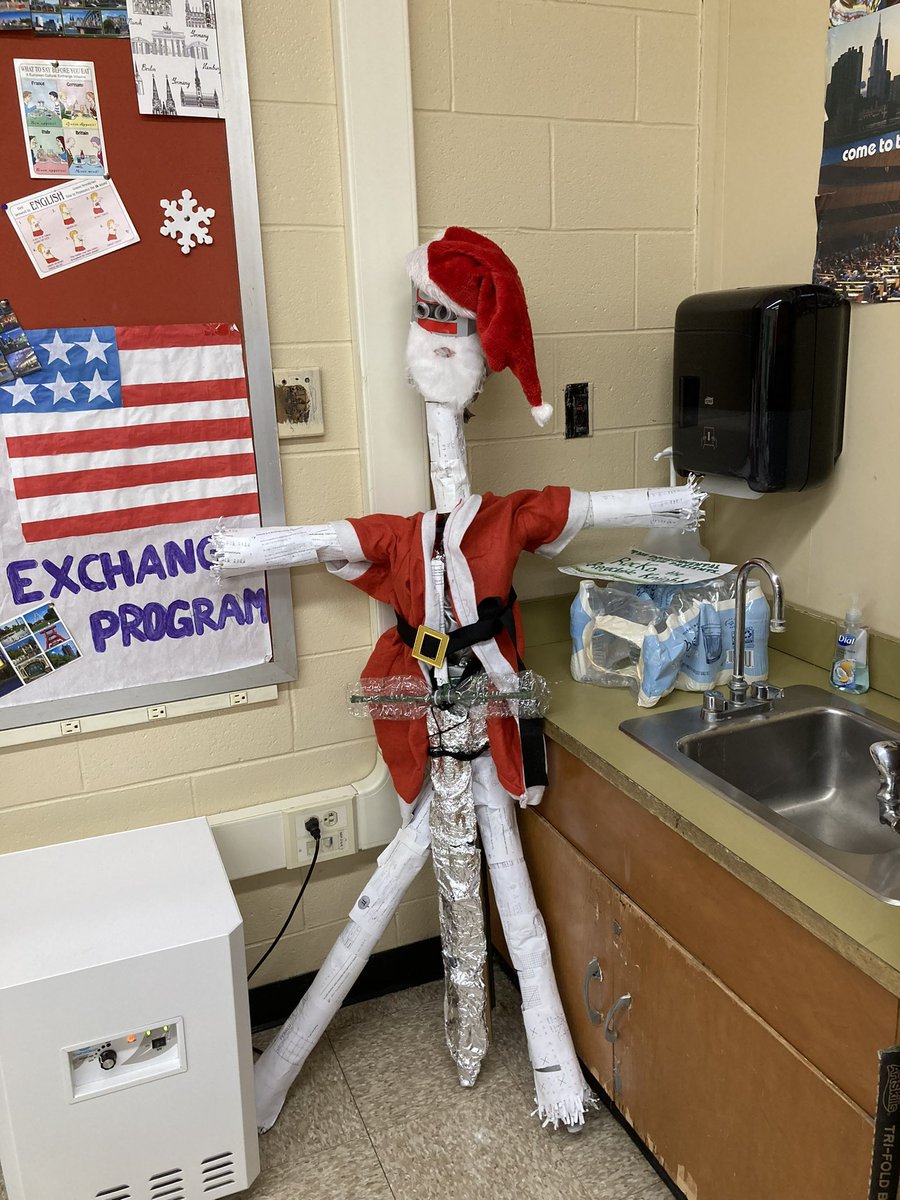 Happy holidays everyone! Hope you all use the break to rest up. 

From our festive Rocko the scarecrow and the Environmental Club ❄️💙

Keep a lookout for some exciting meetings and fundraisers in the new year. Can’t wait!