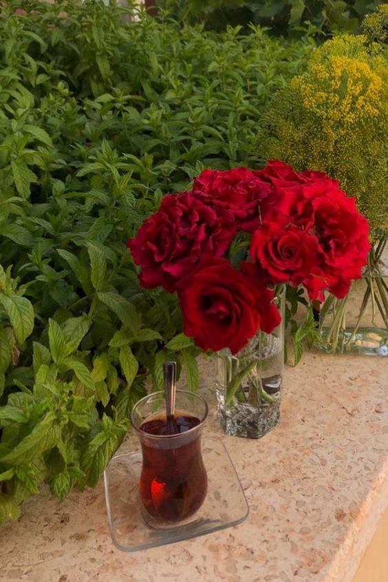 " اللهم باعد بيننا وبين الاكتئاب، والشدائد، والخيبات، وكل ما يهزم النفس يا الله ."