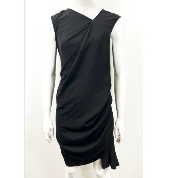 Cocobaywinning's tweet photo. So good I had to share! Check out all the items I'm loving on @Poshmarkapp from @butlerscloset22 #poshmark #fashion #style #shopmycloset #helmutlang #franchicollections: https://t.co/yHe0clRKey https://t.co/2jdW7X89fH