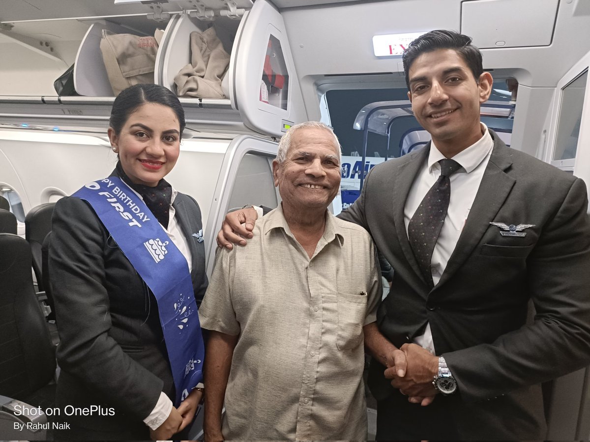 naikrahulr's tweet photo. Happy 17th Birthday 🎂
Excellent Cabin Crew on Mumbai Goa flight G 8380... #GoFirst #Flygofirst @GoFirstairways https://t.co/uFFahBcukK