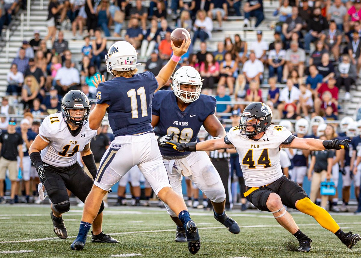 SpencerCrace's tweet photo. This past season our defense played fast and physical. These two were a problem for Offenses…thankful they are on our team.
#GoLutes #TWPO
@kalenwhite10 @KordTuttle
Tim Mackey - Photo Credit https://t.co/6j6jR8Ie1X