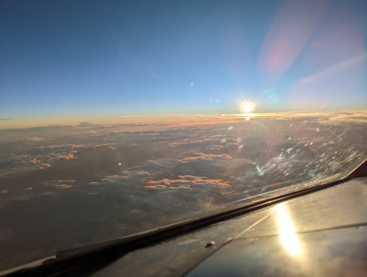 CliffordAgius's tweet photo. View out the window today on the way back from Belfast at FL330 over Liverpool. #BestOfficeWindowInTheWorld #WePilots https://t.co/YdXE8GJGHI
