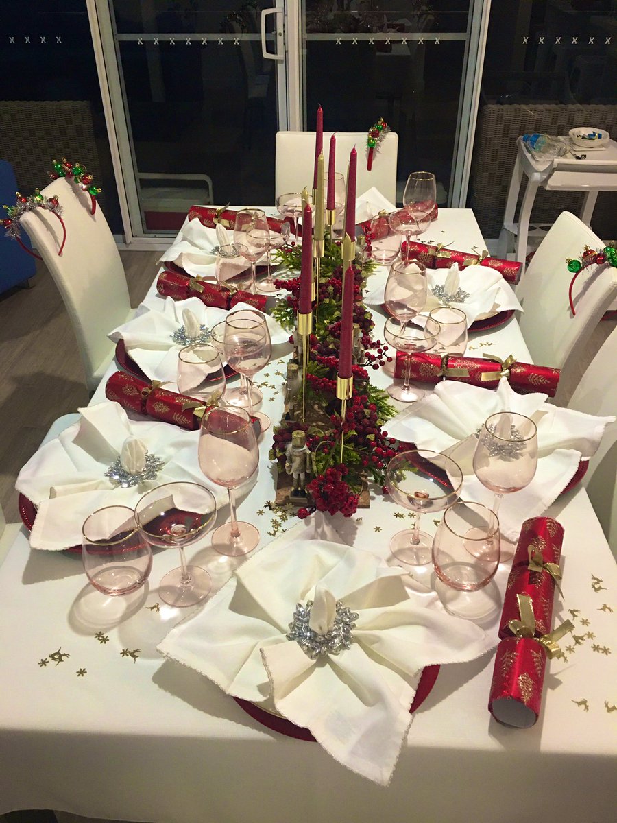 Anza_Simmo's tweet photo. Merry Christmas from #LovesBay #Kiama Our Christmas table is set, ready for family to come together & celebrate. Have a wonderful day. #MerryChristmas2022 https://t.co/g8Gw6WxCVn