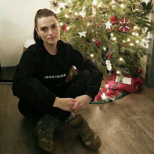 Katie McGrath does things tweet media