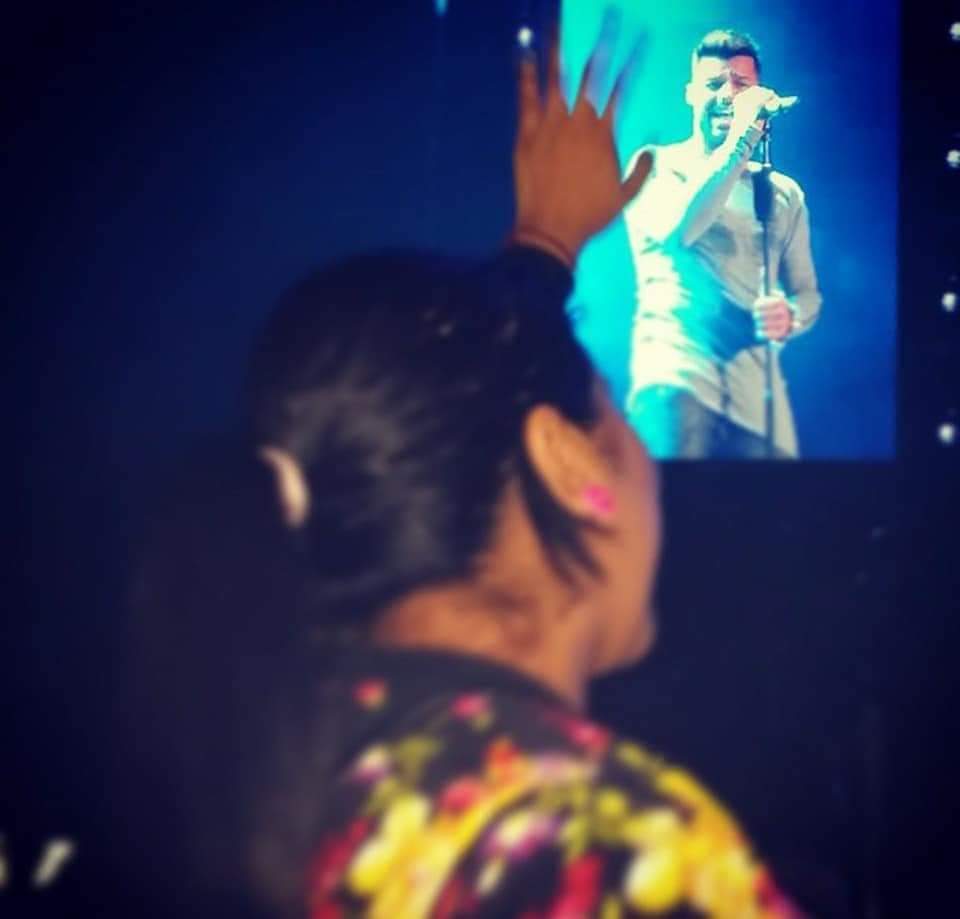 Martha_Herrera's tweet photo. Como todos los años felicito a mi Ricky Martin en este día tan especial y como todos los años sigue sin saberlo jaja. @ricky_martin #HbdRicky #RickyMartin #FelizCumpleaños 🎂🥳 ¡Uno nunca se debe dar por vencido! #FelizNavidad #FelizNochebuena #FelizSabado #HappyHolidays https://t.co/mKdify7d47