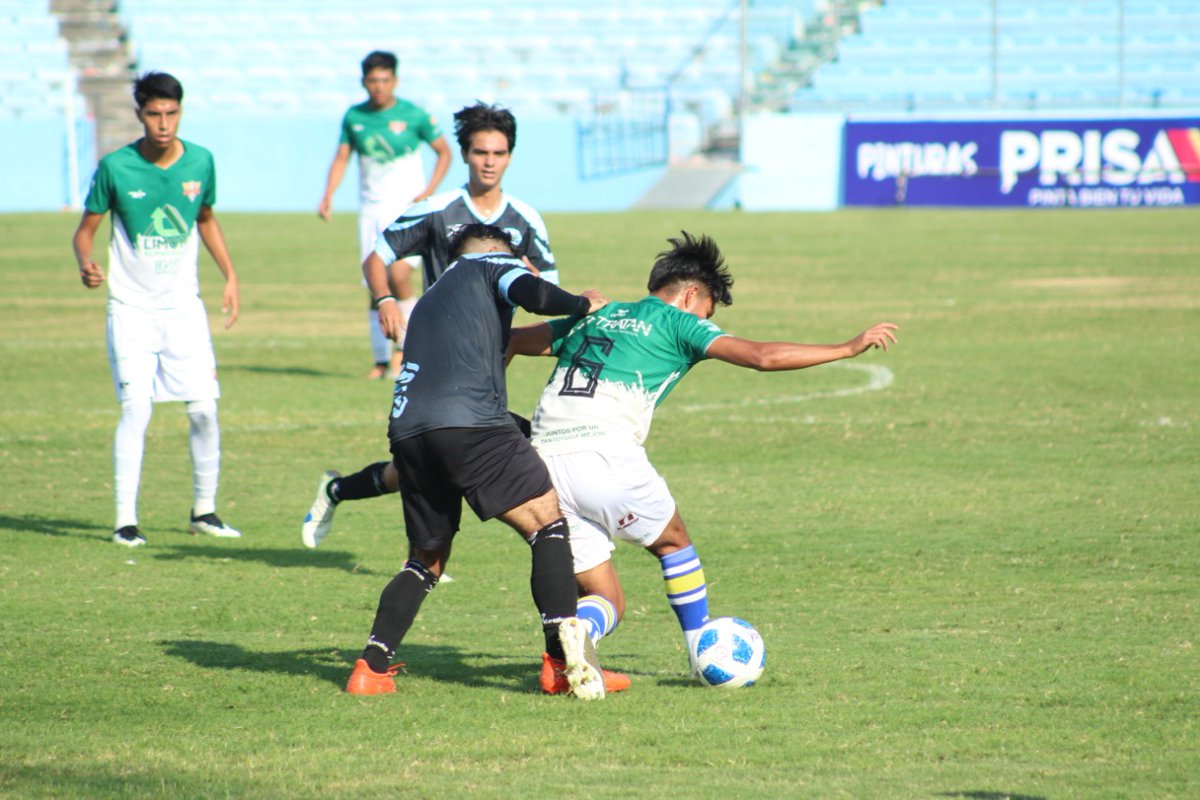 ¡Pretemporada al 💯!

Recibimos a @FCTantoyuca en "El Coloso de la Unidad Nacional" para continuar con la actividad rumbo al Clausura 2023 de <a href="/LigaPremier_FMF/">Liga Premier FMF</a> y estar a tope.🔥

Dejamos las imágenes.📷

¡#LaTerceraEsLaVencida!🦀