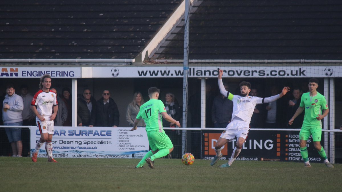 GerryHunt19's tweet photo. The third goal for @WillandRovers this afternoon was this cracker from Joe Wylie.
Happy Christmas! https://t.co/gz1Chtrq3C