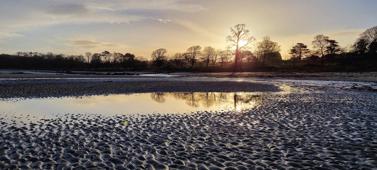 Christmas Eve on Cramond Beach #coast #Weather #ChristmasEve #MerryChristmas