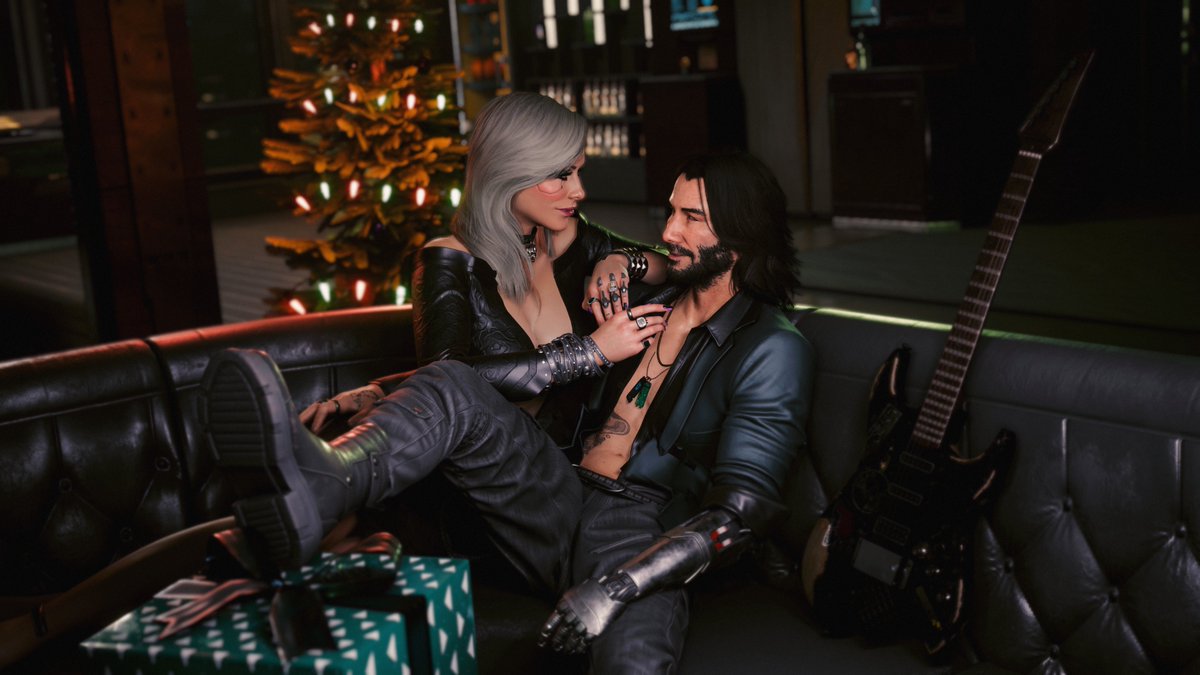 Get you someone who embraces your chaos and loves you for it.

Merry Christmas from the Linders! 🎄💖

📸: @Grindera666 

#Cyberpunk2077 #Cyberpunk2077PhotoMode #VirtualPhotography #OTPChaosTheory