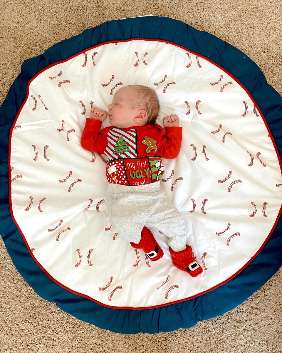 zandybauer's tweet photo. ❤️🎄 https://t.co/zupyrSzuND