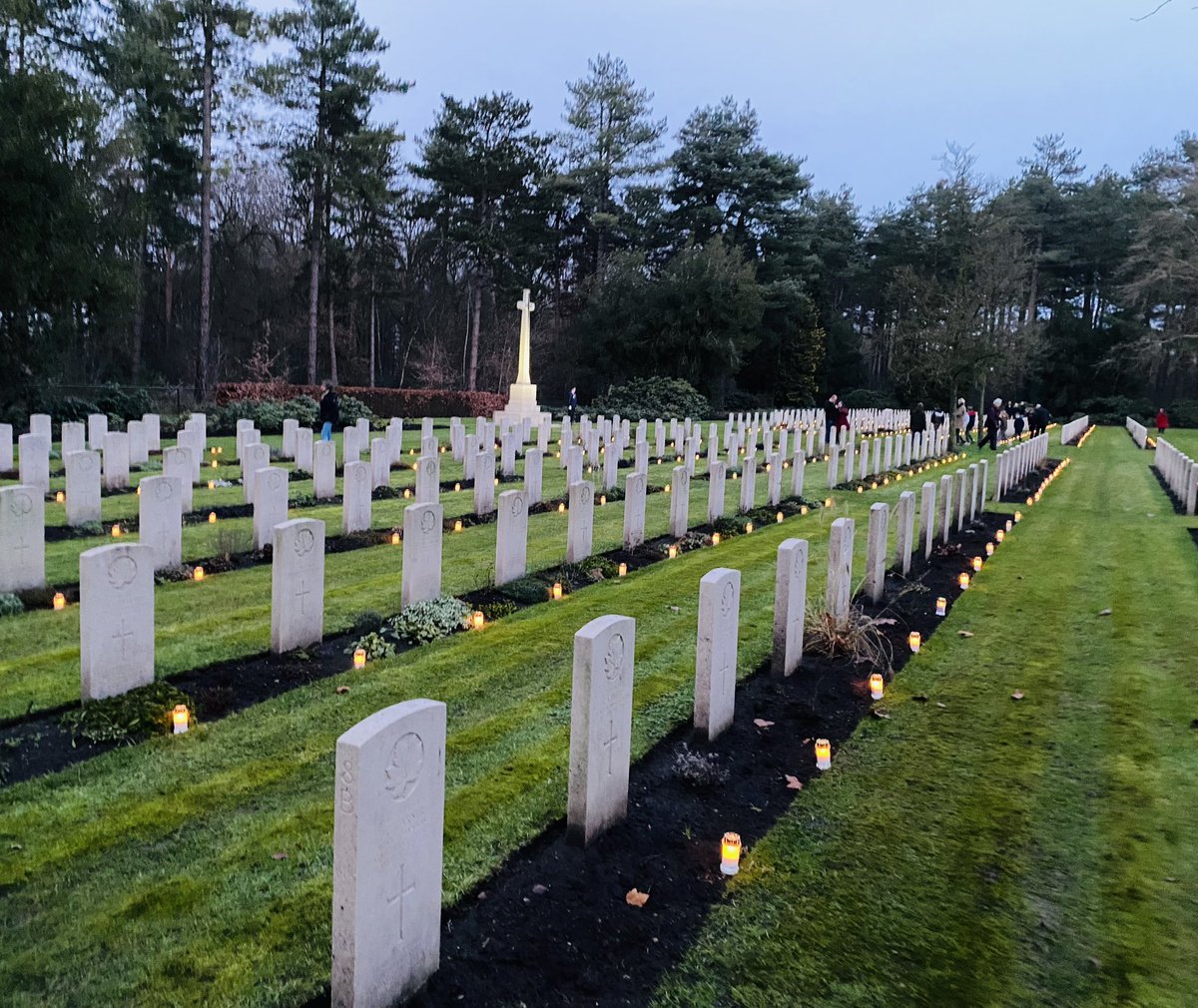 LichtjesBoZ's tweet photo. @MaryPamela17 @JunoBeachCentre https://t.co/FatieRewoJ