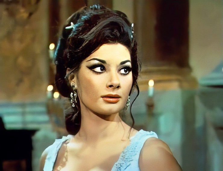 Happy birthday to the absolute love of my life, the incomparable giallo queen edwige fenech 