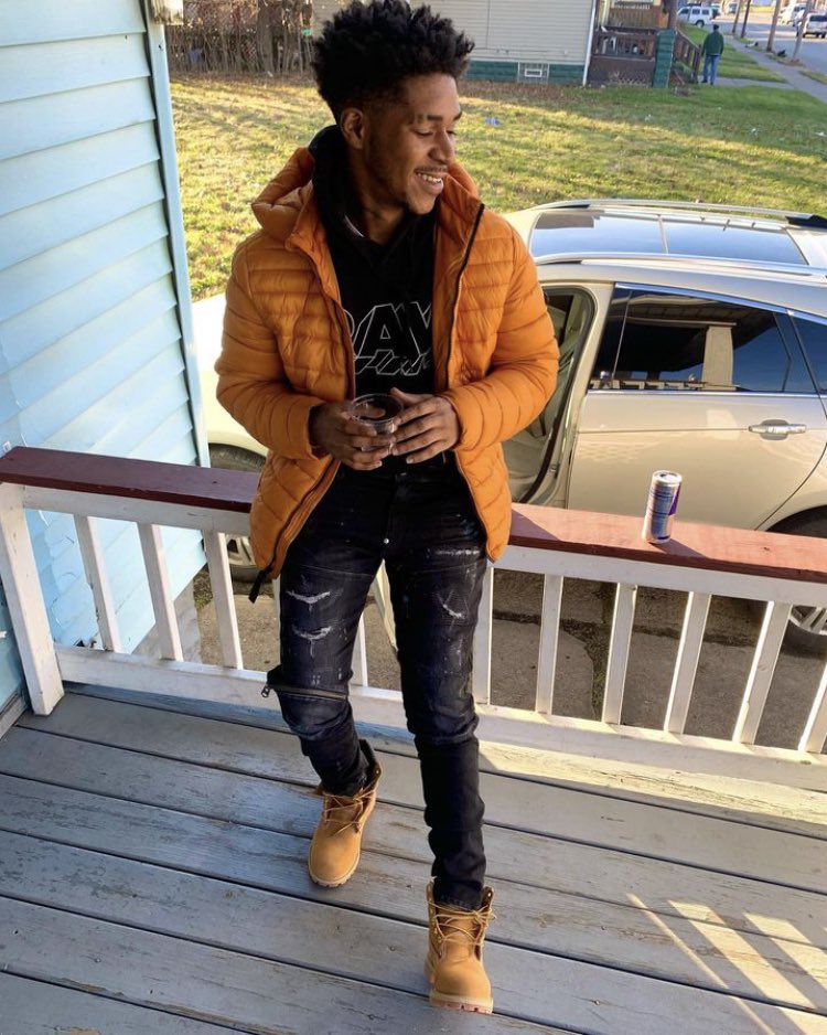 Trulythemann's tweet photo. She a different bitch once I put dick in her 🤩🤷🏾‍♂️ https://t.co/kMQSmCbfBB