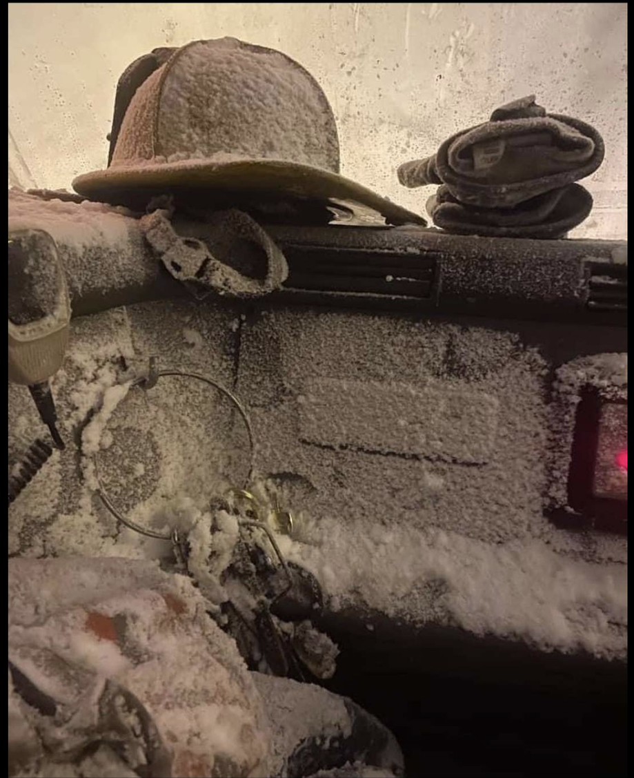 JohnSpaulding's tweet photo. BUFFALO: several trucks abandoned in the snow. BFD not responding (can’t) to calls. The on duty shift will remain on duty, the off duty shift can’t make it in. 
Erie County requesting help. But the help can’t get there. 
Orleans and Genesee County currently getting nailed w snow. https://t.co/JauOOiz4qJ