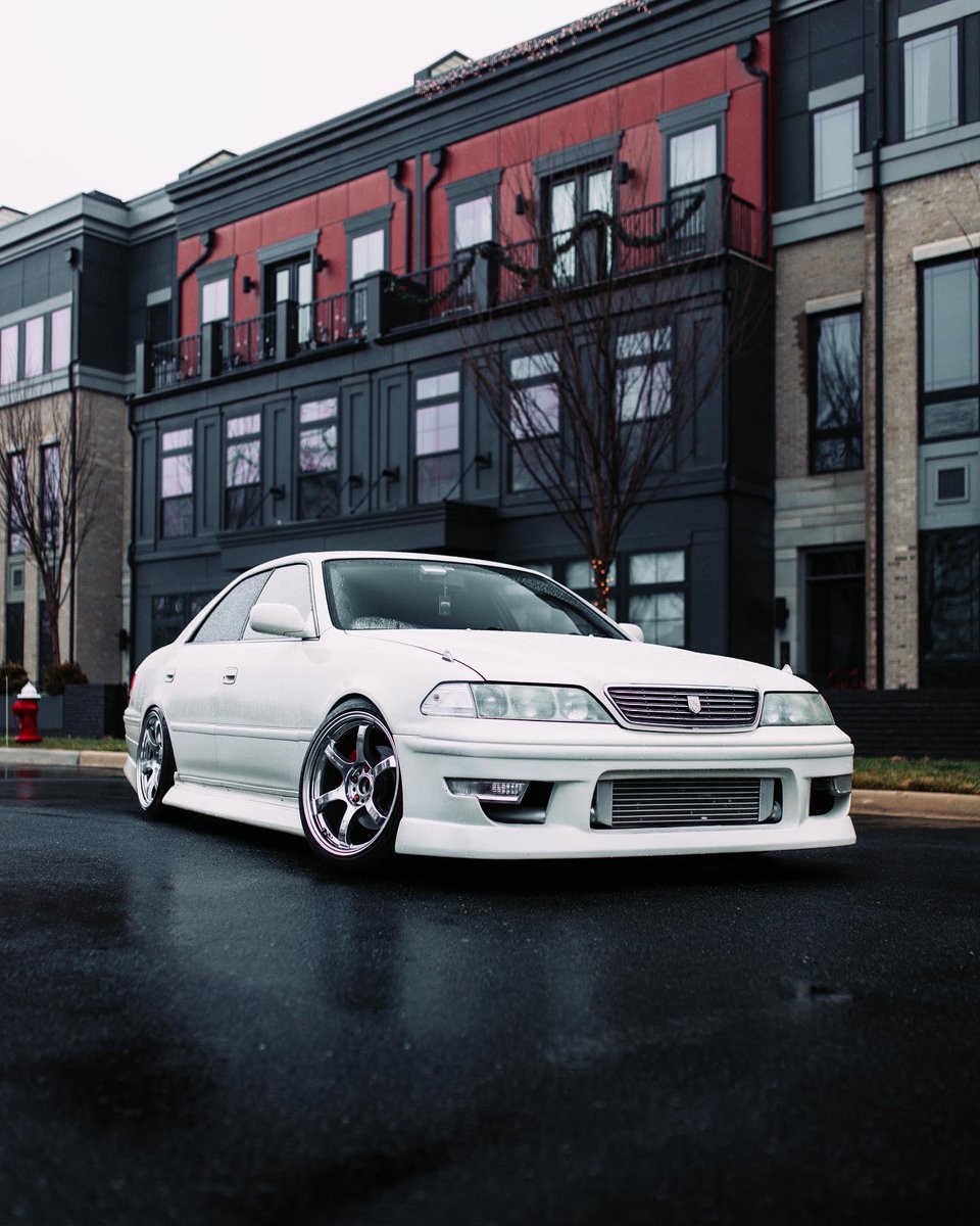 bojengaa's tweet photo. celebrating the holiday with this beautiful JZX Mark II https://t.co/VWrb2aS8VU