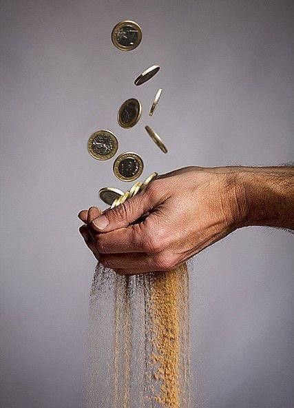 Did you know that the reason why you received a balance of 8$ from your 10$ after buying a donut for 2$ is that every business transaction is always in base 10 (numbers between 0 and 9)

#ofen #FelizNavidad #mathematics #HomeAlone #Teller