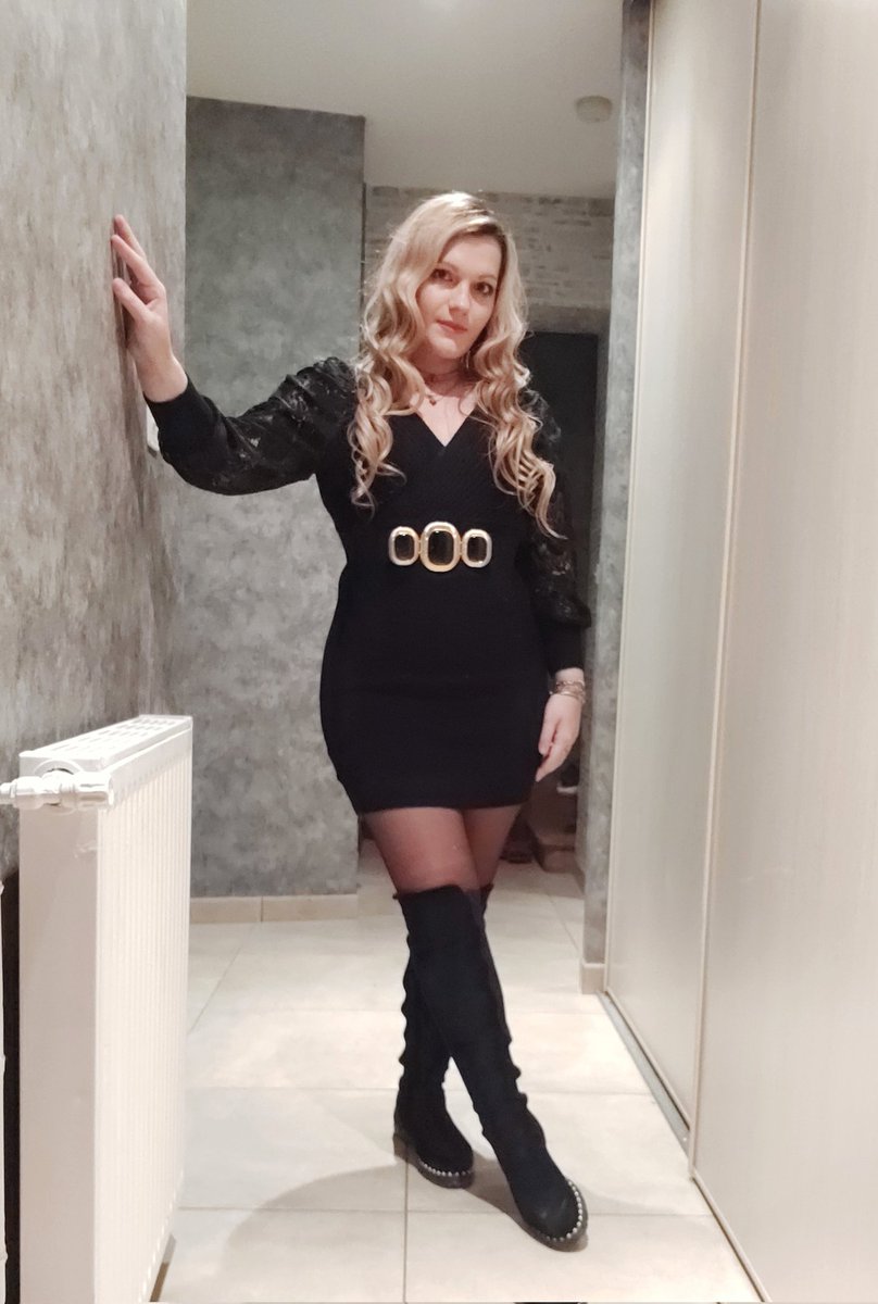 Marionceccato's tweet photo. Ready 💋
Bon réveillon profitez bien en  #Famille ❤
#Noel c'est une fois dans l'année être avec les gens qu'on aime , se faire plaisir et faire plaisir aux autres ❤🎁

#NOEL2022 #reveillondenoel #reveillon2022 #tarbes #Christmas #MerryChristmas #JoyeuxNoel https://t.co/m5bTlaYb6r