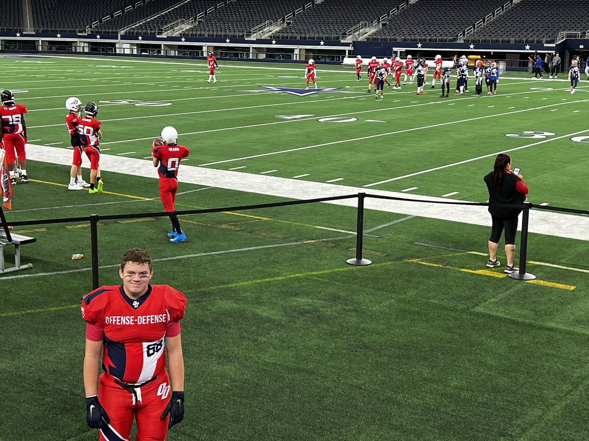 BrandonM714916's tweet photo. @dallascowboys field! https://t.co/Y5Do4yiGKl