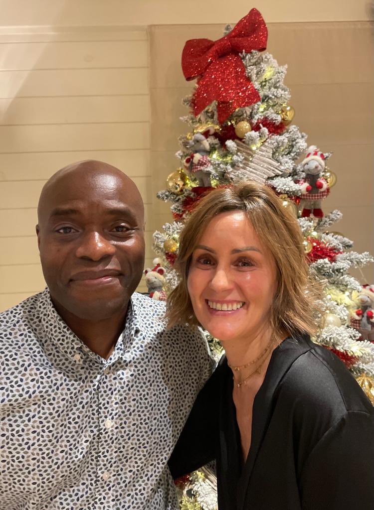 𝐌𝐄𝐑𝐑𝐘 𝐂𝐇𝐑𝐈𝐒𝐓𝐌𝐀𝐒 ✨🎄

Nous vous souhaitons un bon réveillon à toutes et à tous!