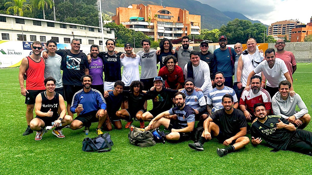 AlejandroconTW's tweet image. Feliz navidad #futgordito 2022