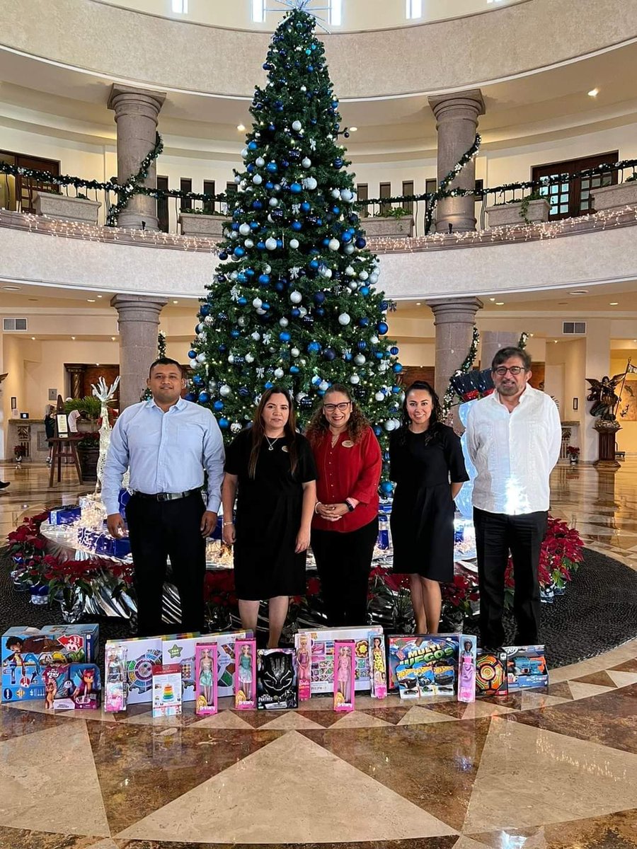 FundacionSolmar's tweet photo. Esto es la familia  Solmar.. puro corazón!
Muchas Gracias a todos los que colaboran y forman esta empresa generosa y responsable.
Muchos niños recibiran un regalito de Navidad de parte de Fundación Solmar en el tradicional Juguetón . ❤️

👉Gracias a ustedes por su cariño y apoyo! https://t.co/zy1r9AOh0t