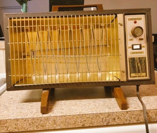 This nuclear bomb cyclone snow storm reminds me that I miss the space heaters you could light your cigarette off of. #BombCyclone