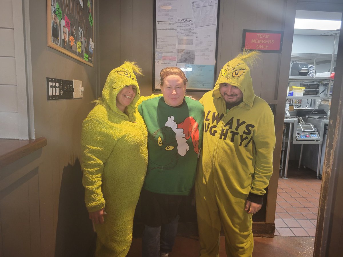 nacona (@chilisnacona) on Twitter photo You guessed it. Grinch day
Baytown 12 days of Christmas
I love my chili head family so much. I wasn't just blessed with a great job, but a 2nd family. <a href="/dougcomings/">doug comings</a> <a href="/PepperedSilsbee/">Peppered Rachel</a> <a href="/chilisshelby/">Shelby Hatcher</a> <a href="/mandahale/">Amanda Hale Torrence</a> You guessed it. Grinch day
Baytown 12 days of Christmas
I love my chili head family so much. I wasn't just blessed with a great job, but a 2nd family. <a href="/dougcomings/">doug comings</a> <a href="/PepperedSilsbee/">Peppered Rachel</a> <a href="/chilisshelby/">Shelby Hatcher</a> <a href="/mandahale/">Amanda Hale Torrence</a>