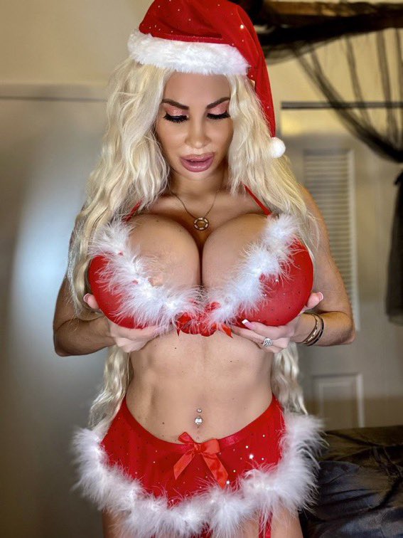 Boobs Bimbo 7k On Twitter Rt Bimbodollfan Merry Xmas Bimbodoll2000