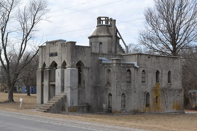 SidewaysBlvd's tweet photo. It's a campground. IT'S A MAUSOLEUM. It's a playground. IT'S A CRYPT. Listen to "Sideways Boulevard 006: The Miller Mausoleum" to hear from the caretaker of the creepy-cool, hand-built Miller Mausoleum.  #mausoleum #crypt #creepypicnic #MillerMausoleum

https://t.co/jWVFH1aXGW https://t.co/IX1kAyt3iG