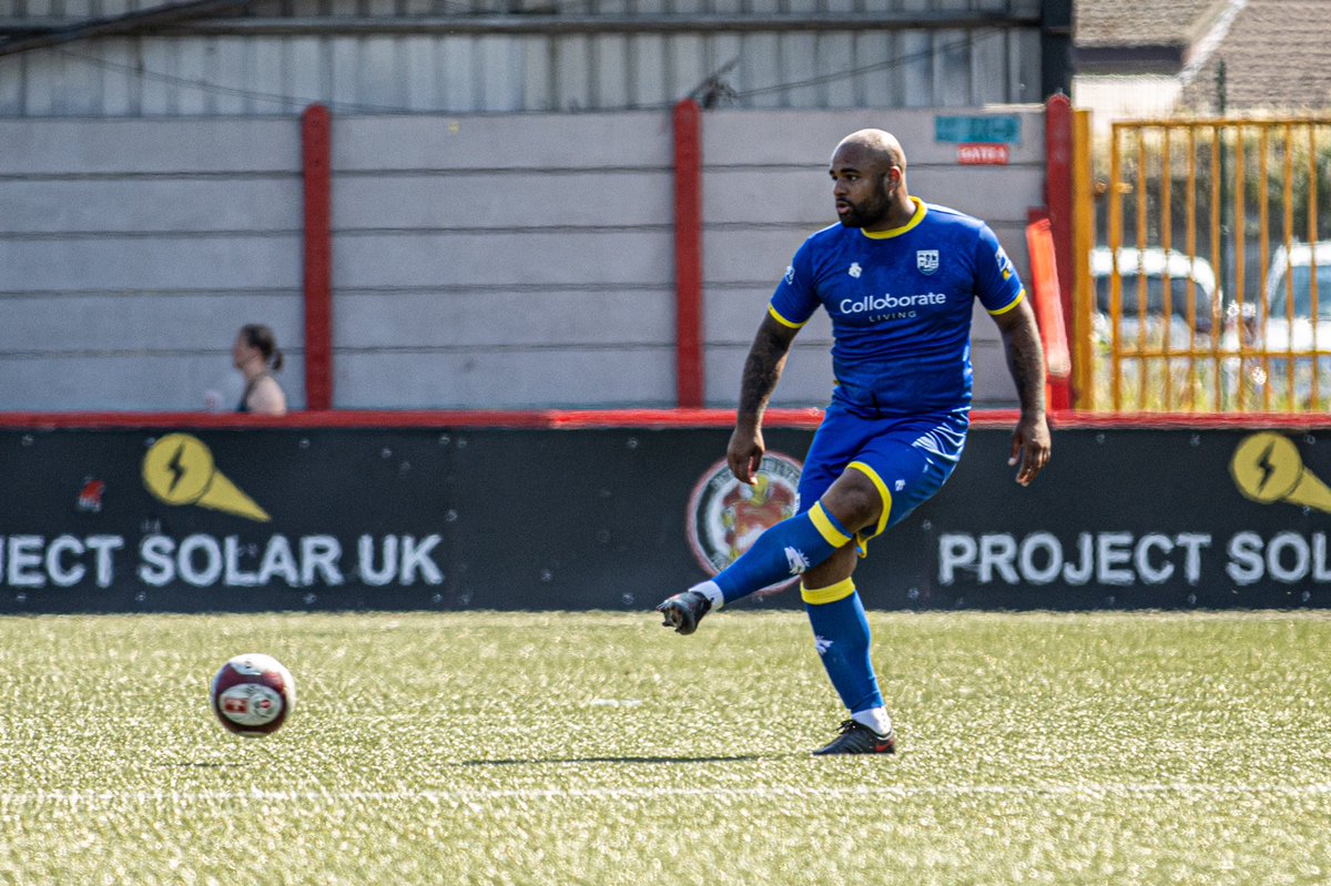 ✍️ | We are delighted to announce the loan signing of Courtney Meppen-Walter from Radcliffe.

The centre back came through Man City's academy and has scored over 25 goals in his senior career.

#GAFC #GuiseleyTogether