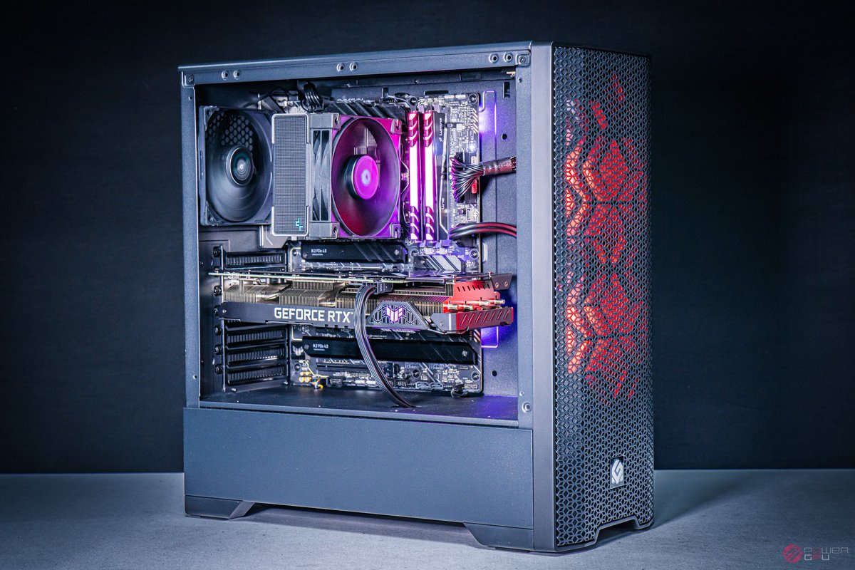 We’ll give this beautiful $2k PC & a LIFETIME subscription for @AitumTV to a random person who retweets this within the next 6 days! Winner must be following @AitumTV, @PowerGPU & @DNPthree Ships worldwide! (If outside US winner must pay import tax). 🌎