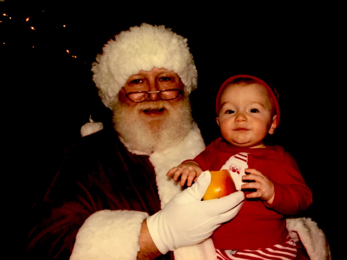 bafunk's tweet photo. Merry Christmas Dad! You were always my favorite Santa! 🎅🏼 https://t.co/KMeh8ZzrjR