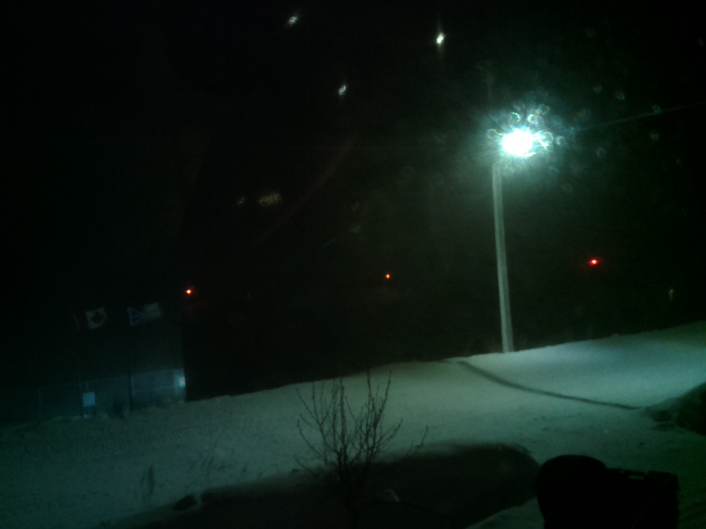 NainWxPxBot's tweet photo. Good Afternoon, this is the current weather conditions at YDP as of Sat Dec 24 17:20:07 2022: -3°C, Light Snow and Blowing Snow, Wind ESE 47  gust 58 km/h https://t.co/HfKFwT2dwK