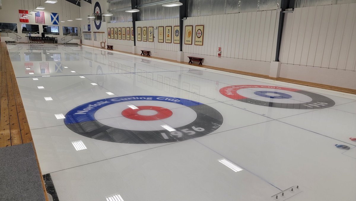 It may be Christmas Eve but Jon and Mike were busy at the club today getting the ice ready for the 2nd half of the season.  Have a Merry Christmas everyone!