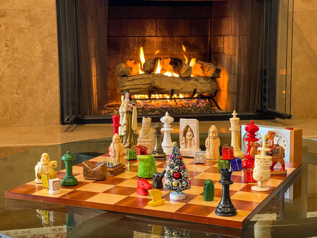 Merry Chessmas to all!

Hoping you and your families and loved ones are enjoying joyful gatherings this holiday season.

Looking forward to a bit of time mine and perhaps with <a href="/chesscom/">Chess.com</a>.

#chess #christmas #chessmas #chesscom