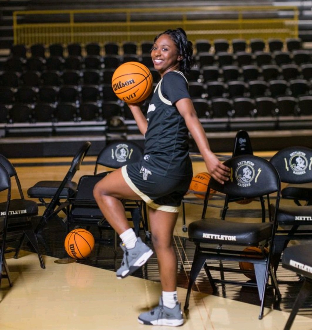 Lady Raider 24' SG..Carmen McShan Avgs..8pts...3.5 assts...2 stls...3.3defl  Hard working on and off court!