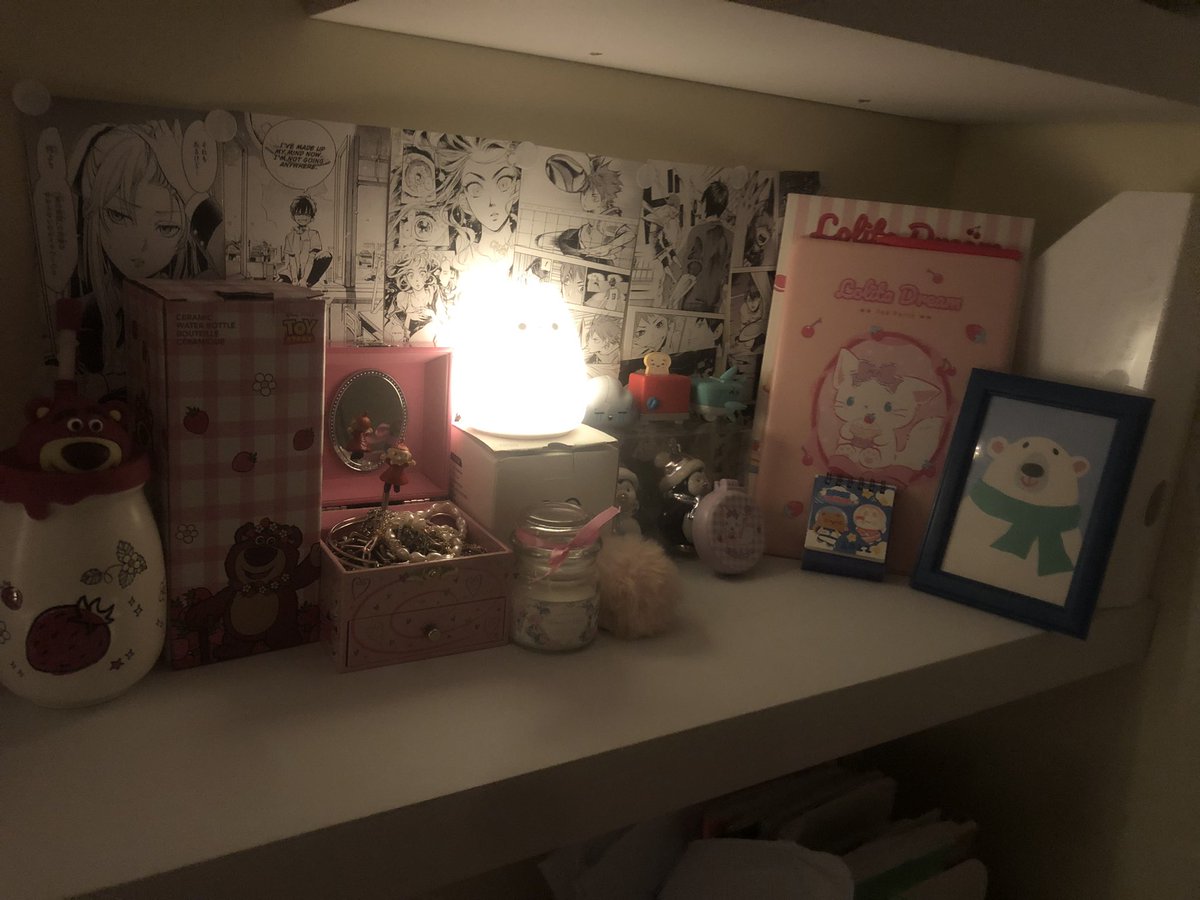 ImYesDuh's tweet photo. the light is bright like really bright https://t.co/pEZa40TRLr