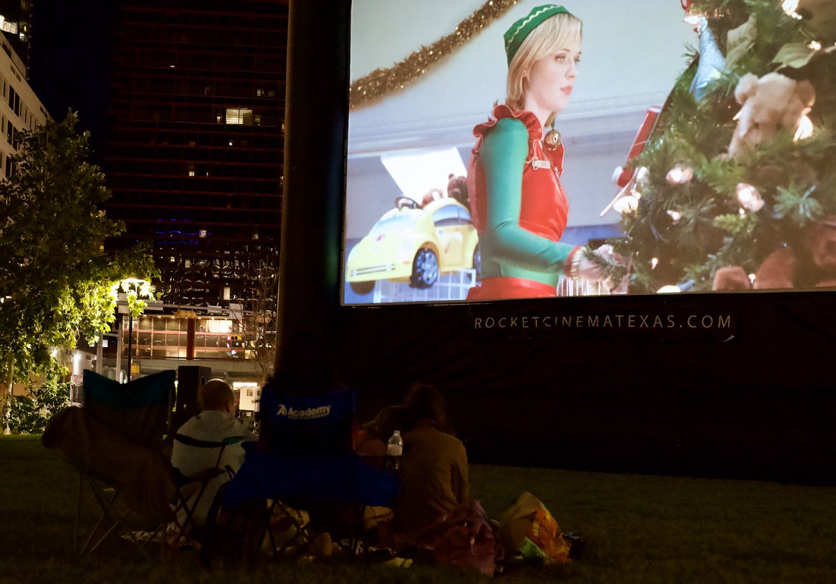 As we come toward the end of the holiday season, we just wanted to take a moment to say thank you to everyone who attended our holiday events and made them possible. Thank you to our sponsors, vendors, partners and volunteers. We could not have pulled it off without you. 💚