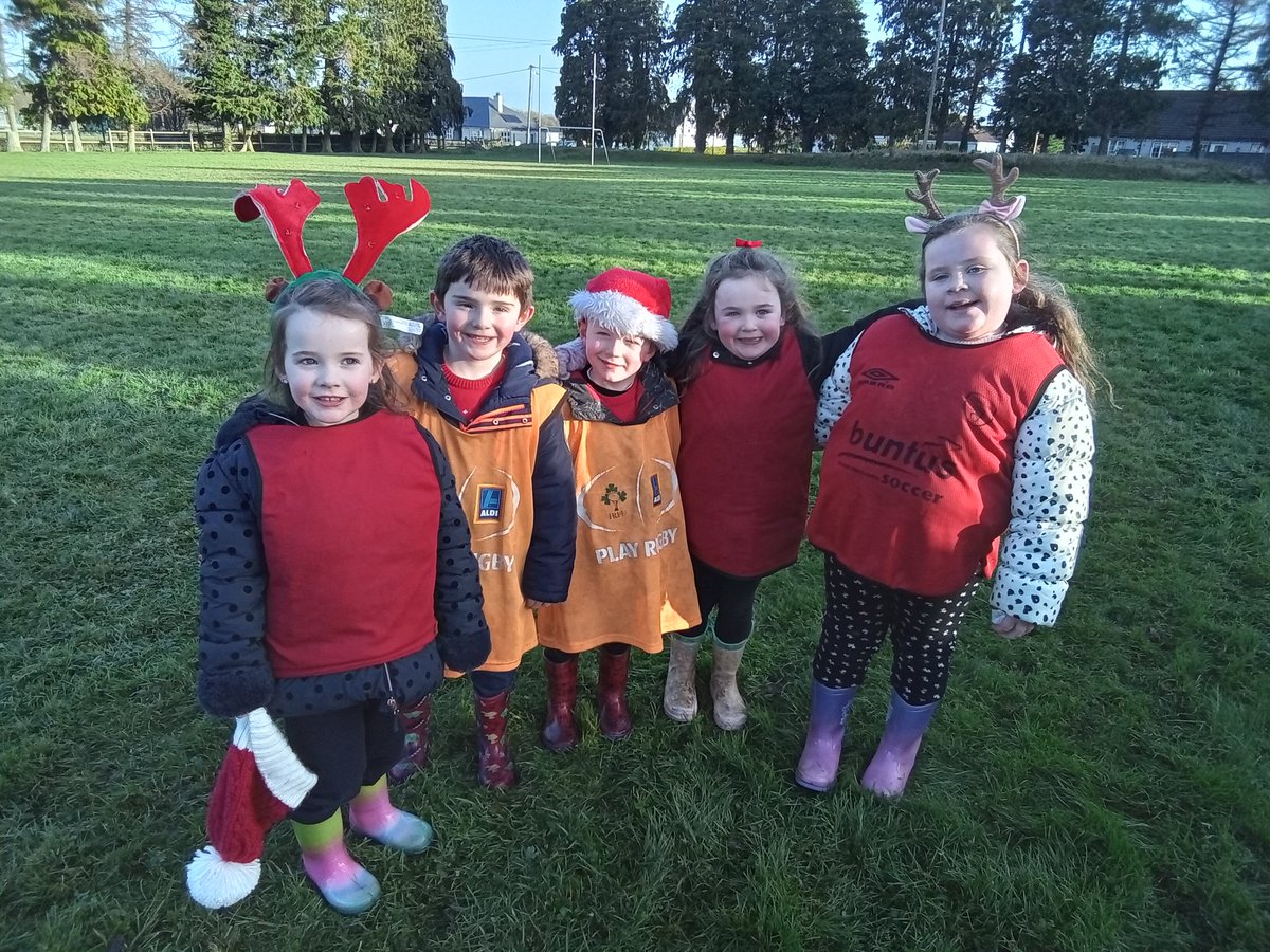 brigid_ns's tweet photo. The boys and girls enjoying the #santadashrun @ActiveFlag π
π
π
https://t.co/7Segfue8Cm