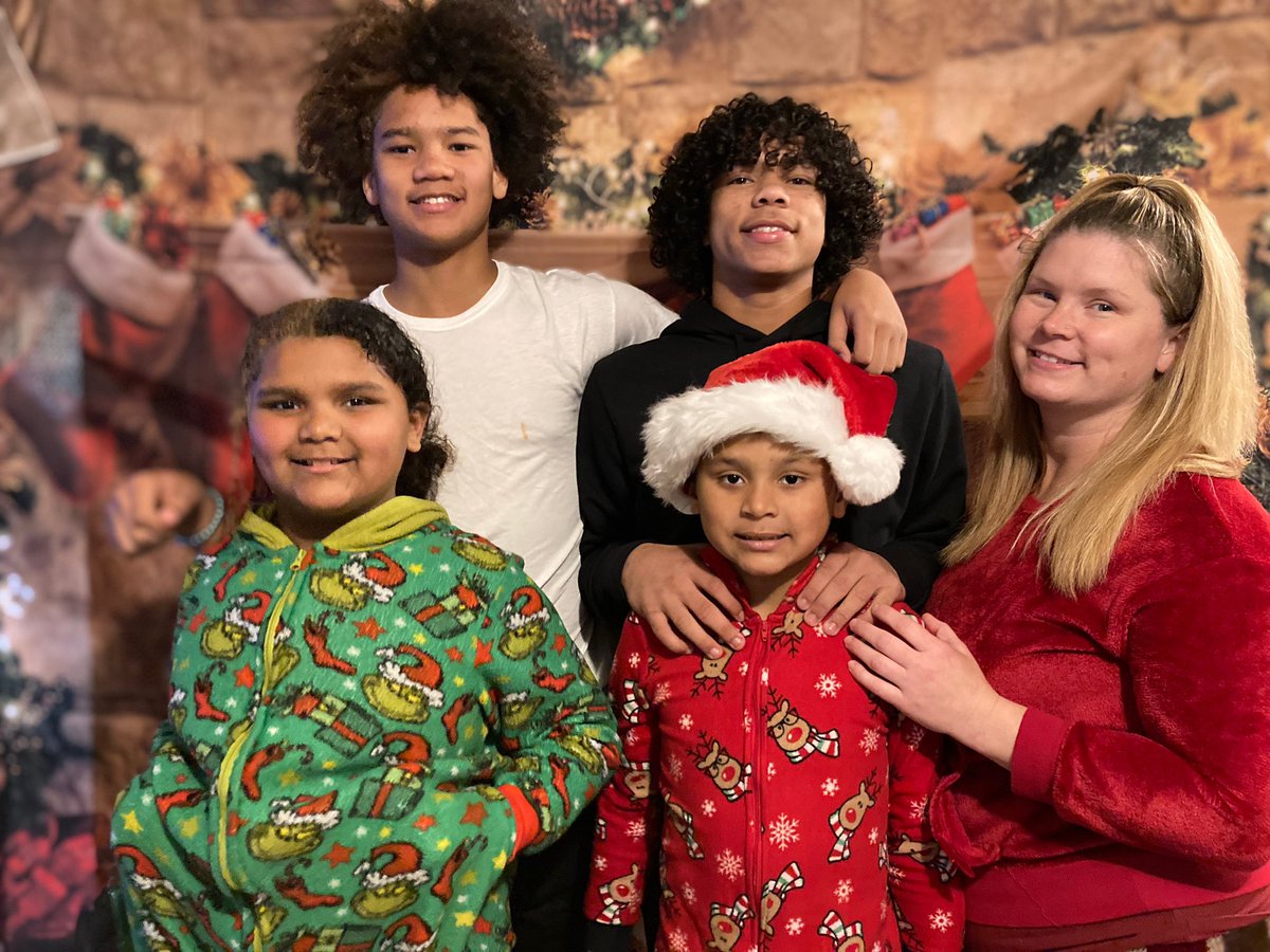 JaydenWattsQB1's tweet photo. #FamilyTime https://t.co/wU5zsM85yM