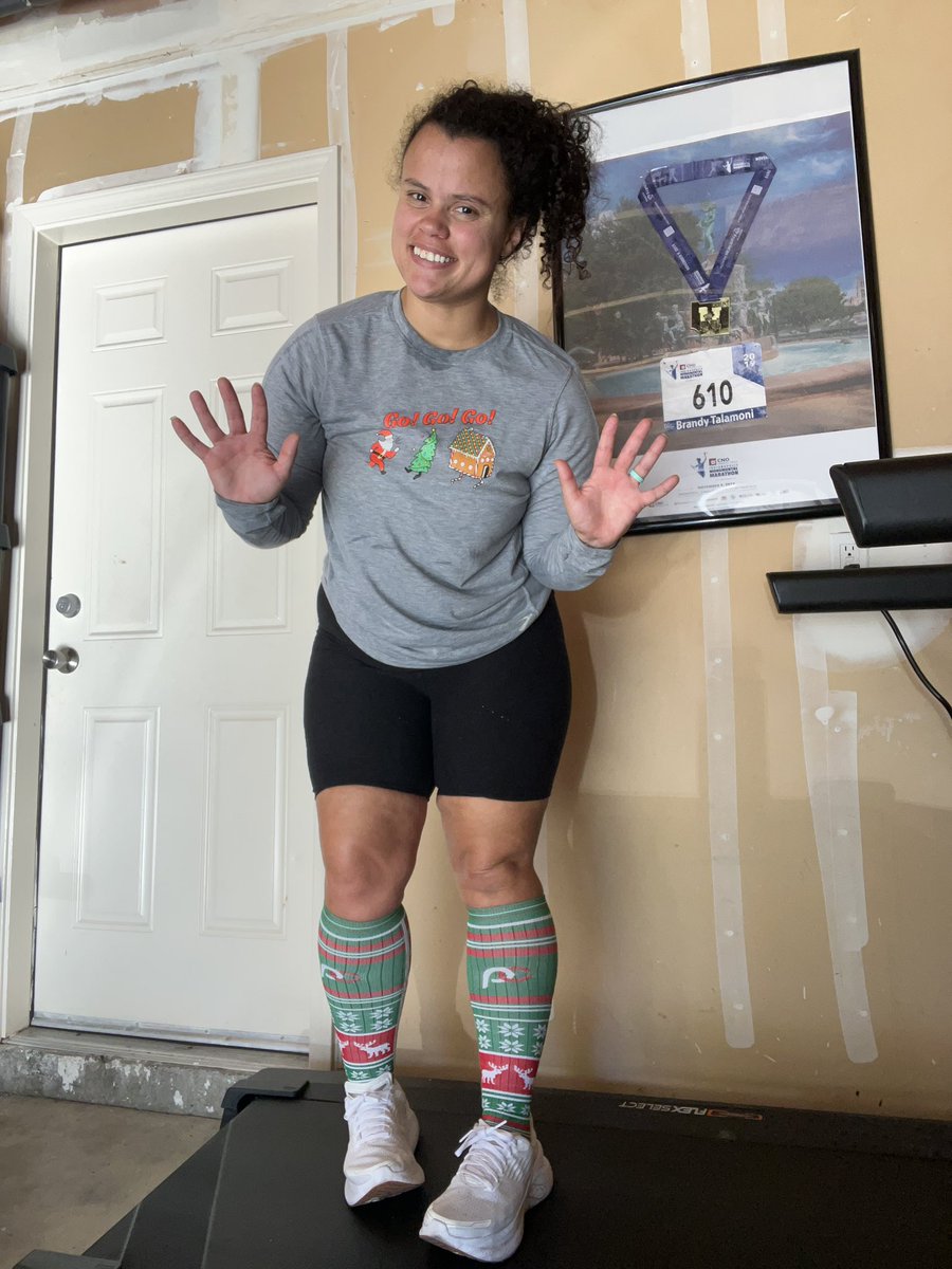 10 treadmill miles in the midst of the  holiday chaos