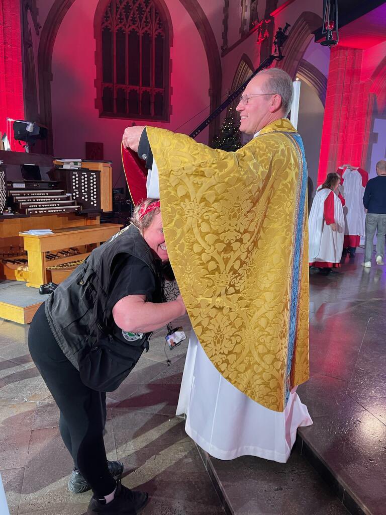Final preparation for midnight mass <a href="/bbcathedral/">Blackburn Cathedral</a> <a href="/cofelancs/">The CofE in Lancashire (Blackburn Diocese)</a> <a href="/engcathedrals/">English Cathedrals</a> … the sound has to be correct!