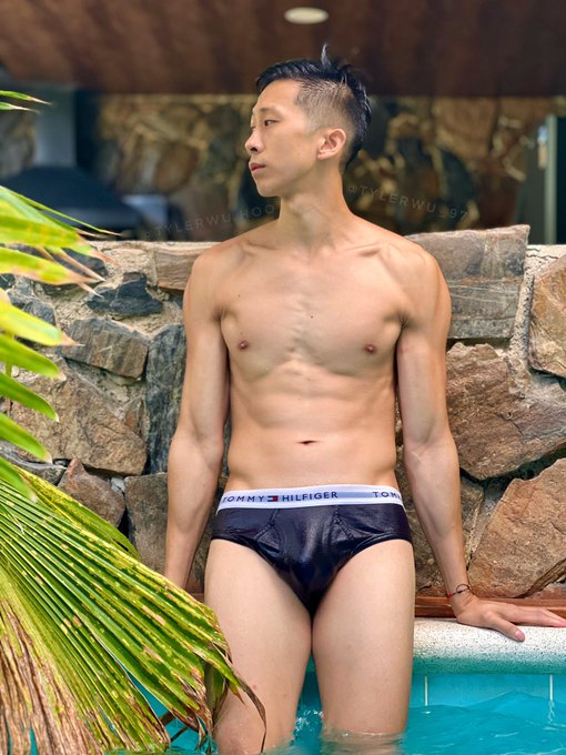 I wonder what Santa packed in your stocking this year. https://t.co/OBLWFtUmx4