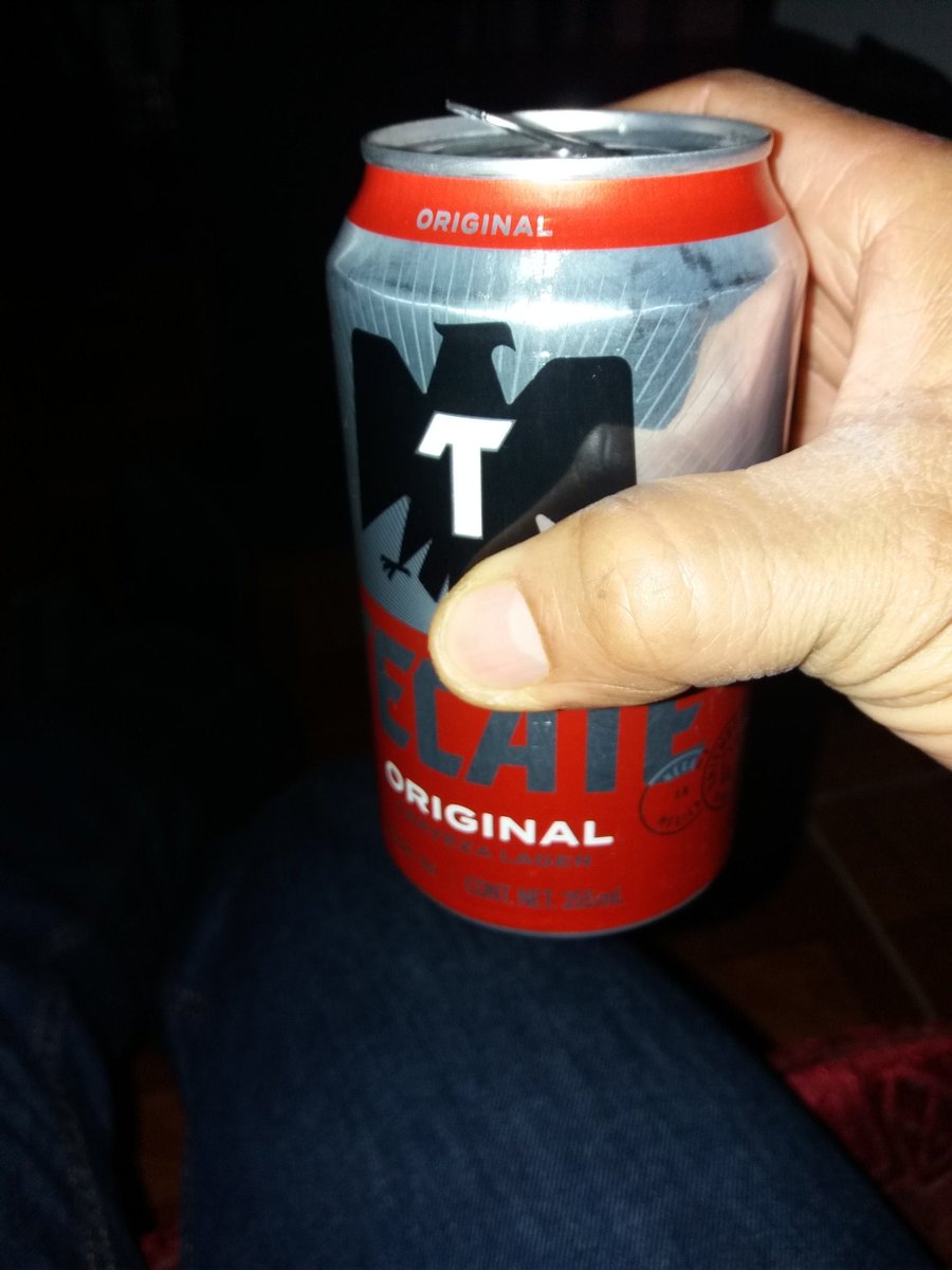 Feliz noche buena a todos y cada uno de ustedes amigos, disfruten de sus familias cenen mucho convivan con los que más aman, les mando abrazos a todos 😘😘😘